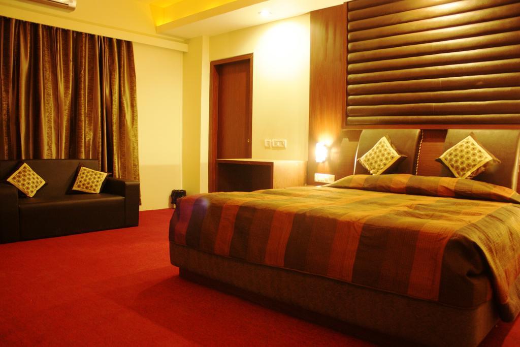 Hotel Avn Grand Ranchi Zimmer foto